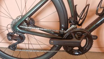 Used Specialized Tarmac SL7 Expert - Ultegra Di2 2022 2022 Road & Gravel, Green — image 3 of 7