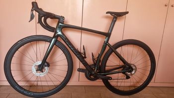 Used Specialized Tarmac SL7 Expert - Ultegra Di2 2022 2022 Road & Gravel, Green — image 2 of 7