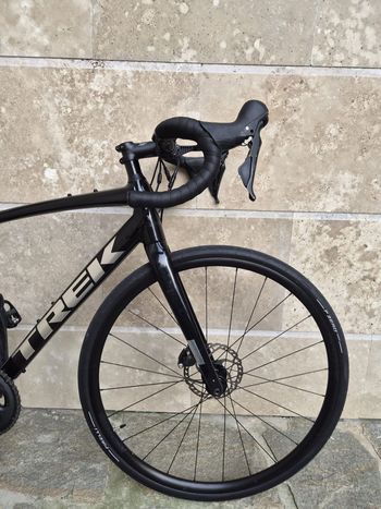 Used Trek Domane AL 4 Disc 2023 2023 Road & Gravel, Black — image 8 of 10