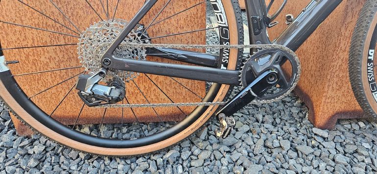Used Scott Addict SRAM Rival 2023 Road & Gravel, Green — image 3 of 6