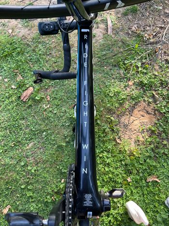 Käytetty Orbea ORCA M10iTEAM-D 2020 Frameset 2020 Road & Gravel — kuva 5 / 5