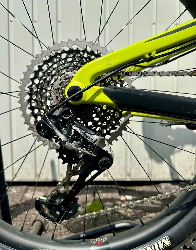 Použité Santa Cruz Roubion CC X01 2018 2018 Mountainbike — obrázek 3 z 9