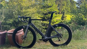 Tweedehands Canyon Aeroad CF SLX 8 Di2 2024 2024 Road & Gravel — afbeelding 2 van 4