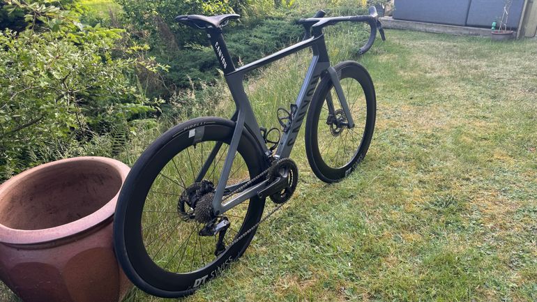 Tweedehands Canyon Aeroad CF SLX 8 Di2 2024 2024 Road & Gravel — afbeelding 3 van 4