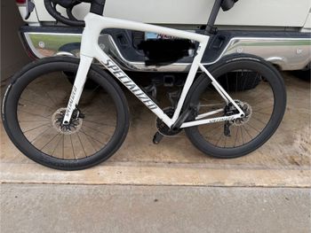 Used Specialized Tarmac SL8 Pro - SRAM Force eTAP AXS 2025 2025 Road & Gravel, White — image 2 of 3