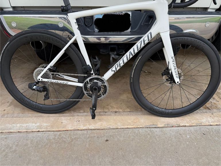 Used Specialized Tarmac SL8 Pro - SRAM Force eTAP AXS 2025 2025 Road & Gravel, White — image 3 of 3