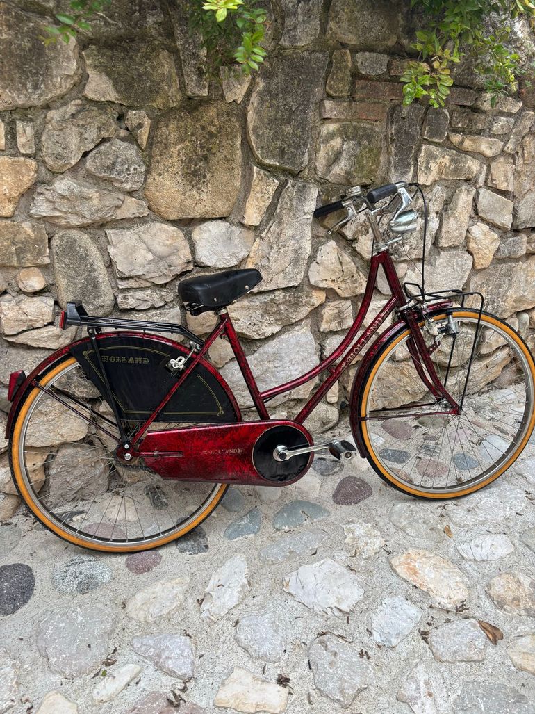 Used Holland Cycles Custom Urban, Red — image 1 of 8