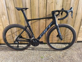 Käytetty GIRS Custom Shimano 105 Di2 2026 Road & Gravel