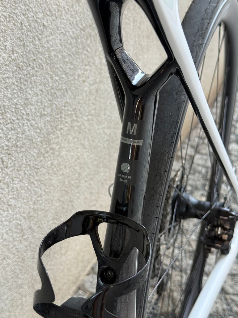 Used Trek Madone SL 6 Gen 8 2025 2025 Road & Gravel, White — image 25 of 26