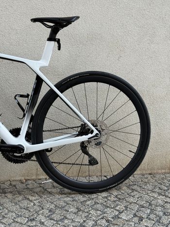 Used Trek Madone SL 6 Gen 8 2025 2025 Road & Gravel, White — image 6 of 26
