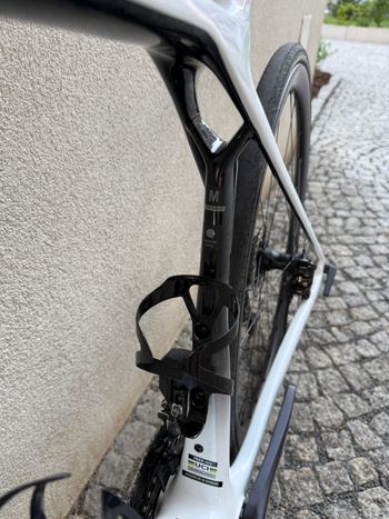 Used Trek Madone SL 6 Gen 8 2025 2025 Road & Gravel, White — image 24 of 26