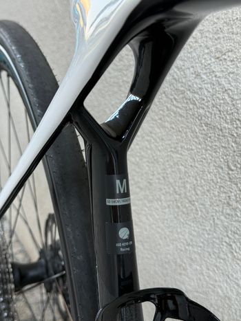 Used Trek Madone SL 6 Gen 8 2025 2025 Road & Gravel, White — image 23 of 26