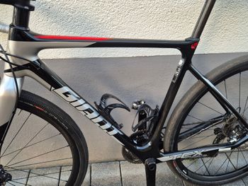 Used Giant Tcx Shimano GRX 2016 Road & Gravel, Light Gray — image 3 of 15
