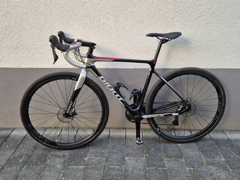 Used Giant Tcx Shimano GRX 2016 Road & Gravel, Light Gray — image 2 of 15