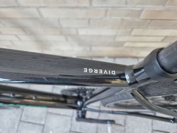 Used Specialized Diverge Comp E5 2025 2025 Road & Gravel, Black — image 6 of 15