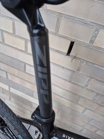 Used Specialized Diverge Comp E5 2025 2025 Road & Gravel, Black — image 13 of 15