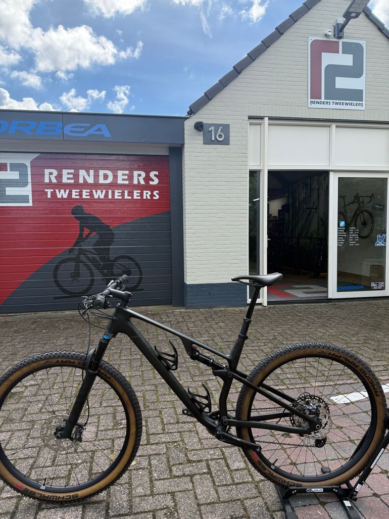 Brugt CUBE AMS ZERO99 C:68X, RACE 29 2025 2025 Mountainbike — billede 4 af 9
