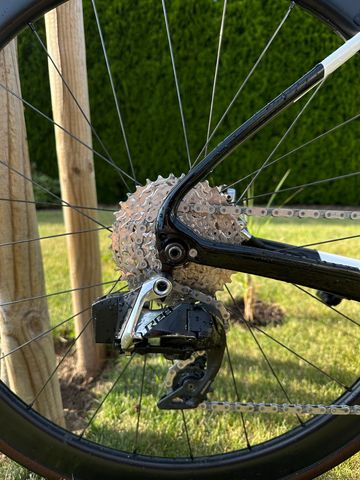 Używany Flu Custom SRAM Red eTap AXS 2025 Road & Gravel — zdjęcie 3 z 5