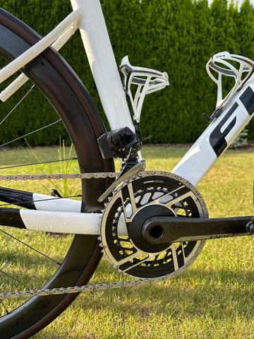 Używany Flu Custom SRAM Red eTap AXS 2025 Road & Gravel — zdjęcie 4 z 5