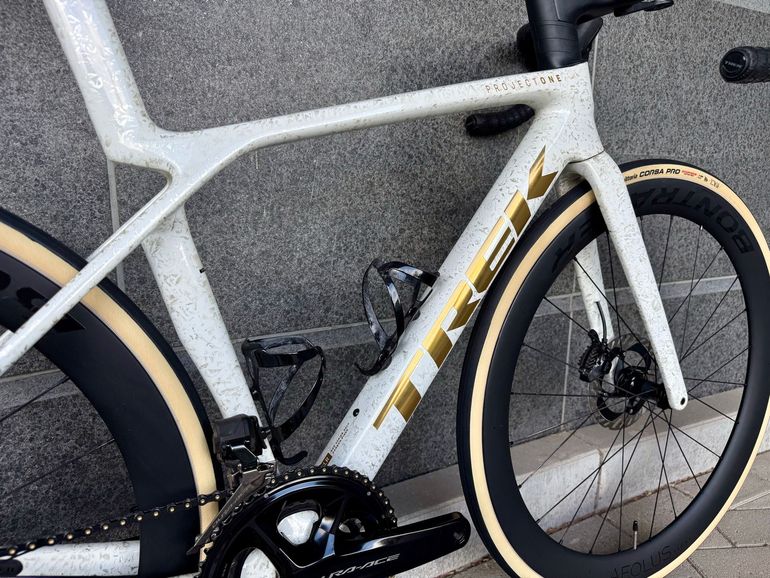 Käytetty Trek Madone Shimano Dura Ace Di2 2025 Road & Gravel — kuva 3 / 24