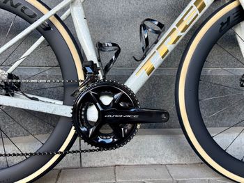 Käytetty Trek Madone Shimano Dura Ace Di2 2025 Road & Gravel — kuva 17 / 24