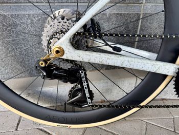 Käytetty Trek Madone Shimano Dura Ace Di2 2025 Road & Gravel — kuva 10 / 24