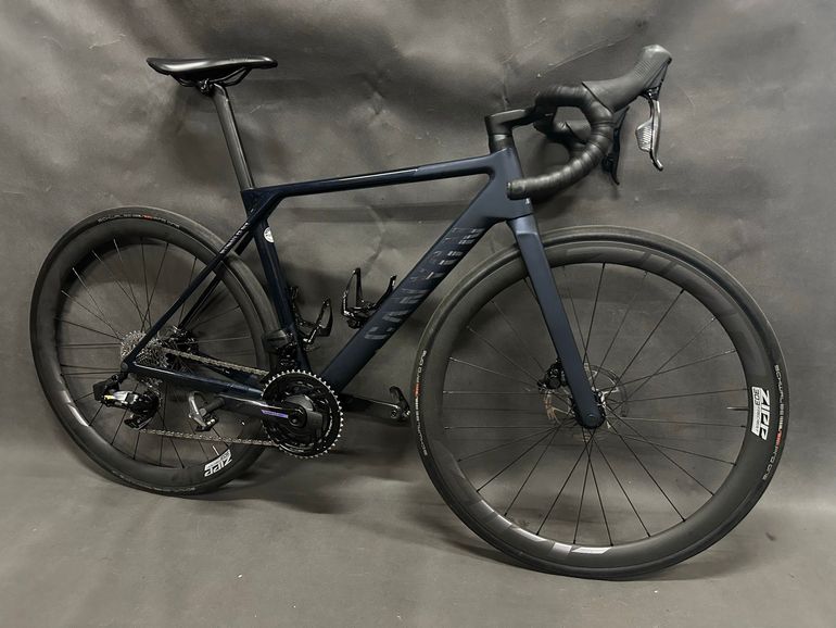 Used Canyon Ultimate CF SLX 8 AXS 2025 2025 Road & Gravel, Blue — image 2 of 20