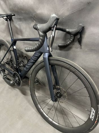 Used Canyon Ultimate CF SLX 8 AXS 2025 2025 Road & Gravel, Blue — image 12 of 20
