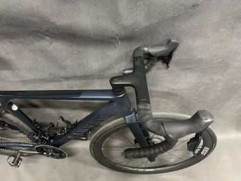 Used Canyon Ultimate CF SLX 8 AXS 2025 2025 Road & Gravel, Blue — image 10 of 20