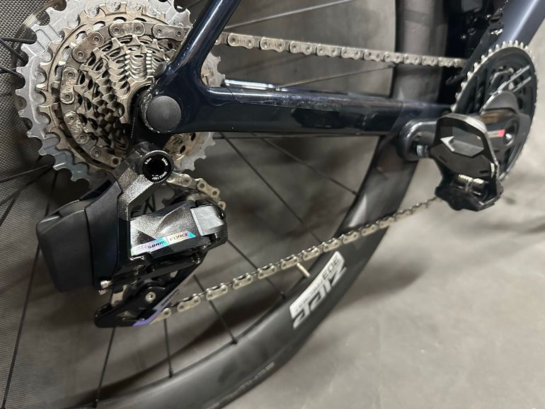 Used Canyon Ultimate CF SLX 8 AXS 2025 2025 Road & Gravel, Blue — image 6 of 20