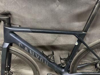 Used Canyon Ultimate CF SLX 8 AXS 2025 2025 Road & Gravel, Blue — image 18 of 20