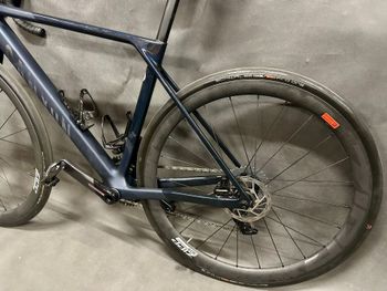 Used Canyon Ultimate CF SLX 8 AXS 2025 2025 Road & Gravel, Blue — image 14 of 20