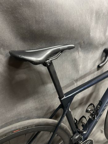 Used Canyon Ultimate CF SLX 8 AXS 2025 2025 Road & Gravel, Blue — image 9 of 20