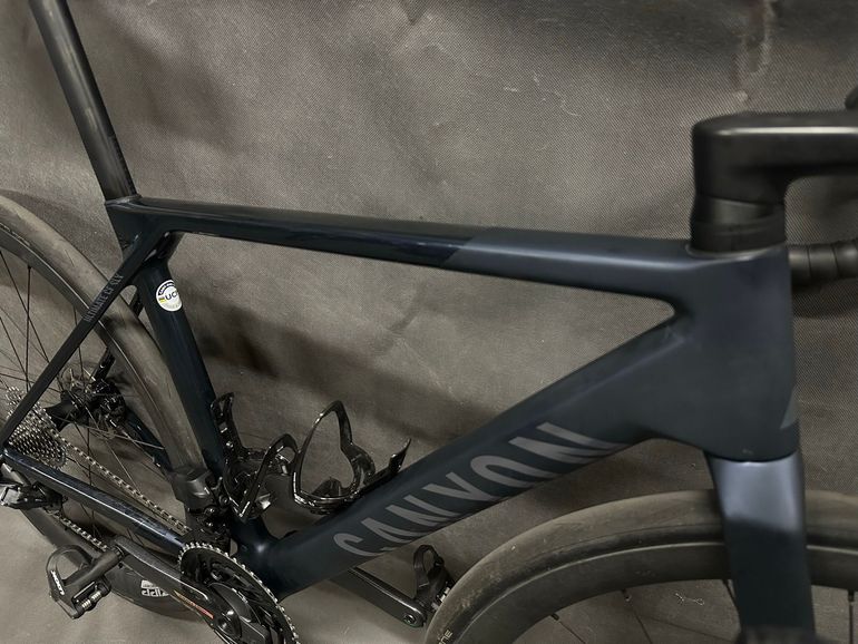 Used Canyon Ultimate CF SLX 8 AXS 2025 2025 Road & Gravel, Blue — image 3 of 20