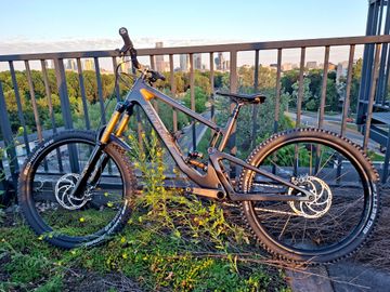 Used Santa Cruz NOMAD XT / Air / Carbon C / 27.5 2022 2022 MTB