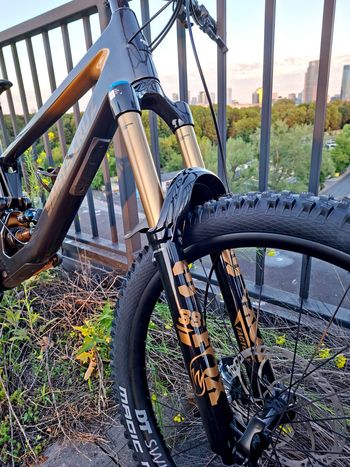 Käytetty Santa Cruz NOMAD XT / Air / Carbon C / 27.5 2022 2022 Mountainbike — kuva 10 / 11