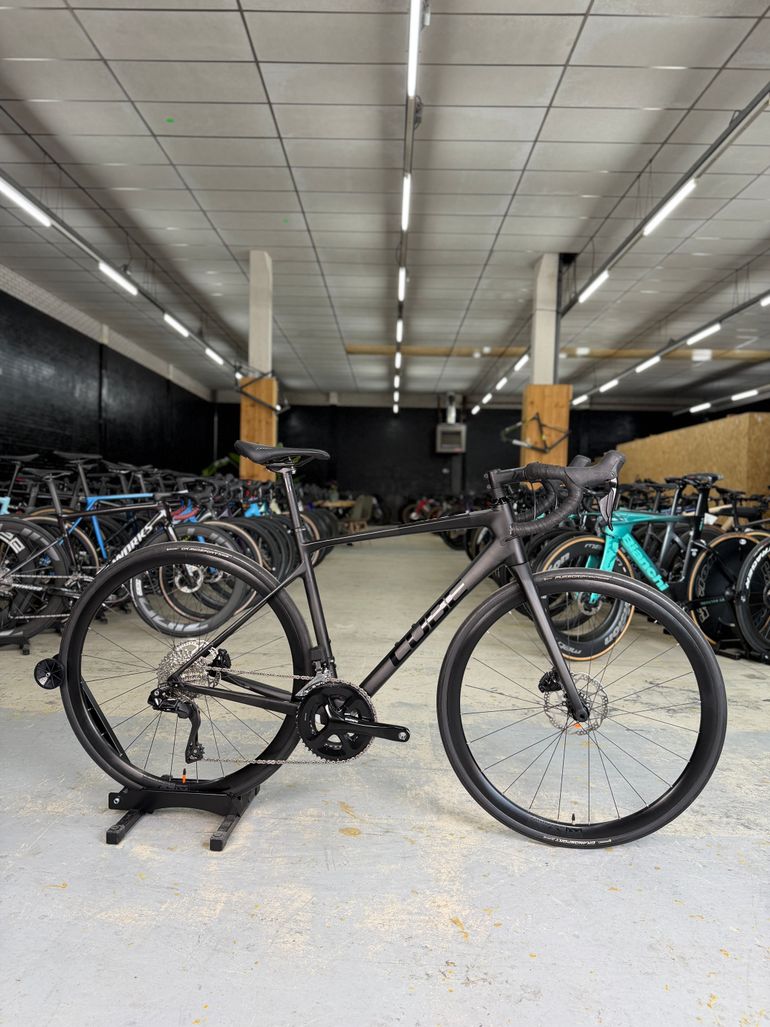 Gebrauchtes CUBE ATTAIN GTC SLX 2023 2023 Road & Gravel, Schwarz — Bild 1 von 16