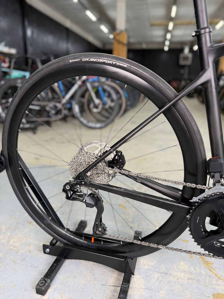 Gebrauchtes CUBE ATTAIN GTC SLX 2023 2023 Road & Gravel, Schwarz — Bild 7 von 16