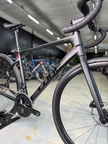 Gebrauchtes CUBE ATTAIN GTC SLX 2023 2023 Road & Gravel, Schwarz — Bild 4 von 16