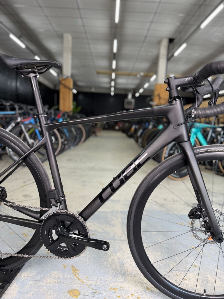 Gebrauchtes CUBE ATTAIN GTC SLX 2023 2023 Road & Gravel, Schwarz — Bild 11 von 16