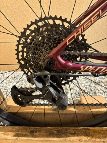Used Specialized Chisel 2023 2023 Mountainbike, Red, 29 — image 5 of 8