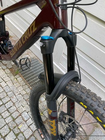 Used Santa Cruz NOMAD S / Carbon C / 27.5 2022 2022 Mountainbike, Red, 27.5 — image 4 of 10