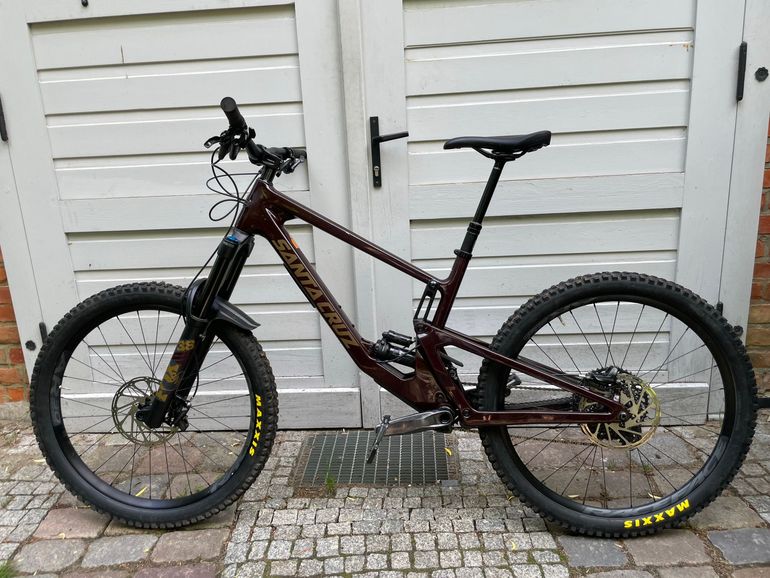 Used Santa Cruz NOMAD S / Carbon C / 27.5 2022 2022 Mountainbike, Red, 27.5 — image 2 of 10