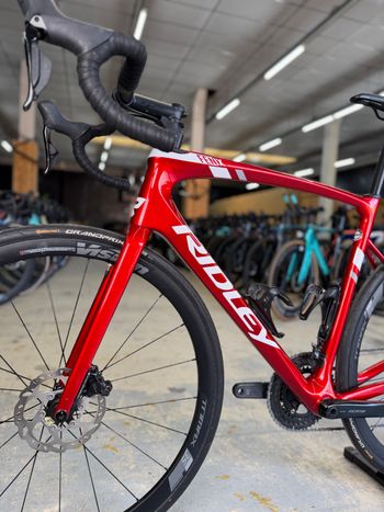 Käytetty Ridley Fenix Disc - Shimano 105 DI2 // 2x12s 2024 2024 Road & Gravel — kuva 16 / 16