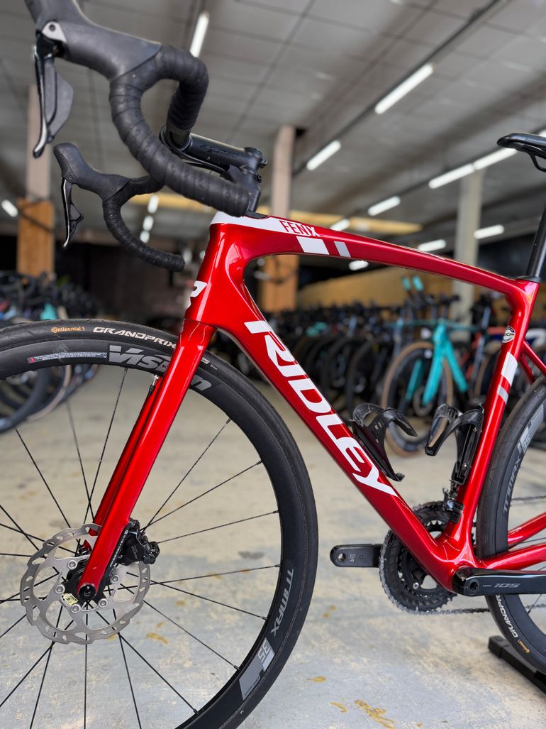 Käytetty Ridley Fenix Disc - Shimano 105 DI2 // 2x12s 2024 2024 Road & Gravel — kuva 16 / 16