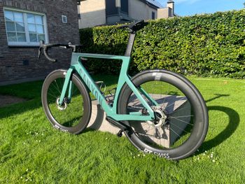 Used Canyon Aeroad CF SLX 8 Di2 2023 2023 Road & Gravel, Blue — image 2 of 6