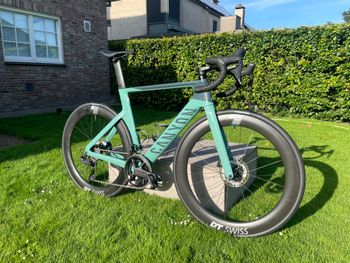 Used Canyon Aeroad CF SLX 8 Di2 2023 2023 Road & Gravel