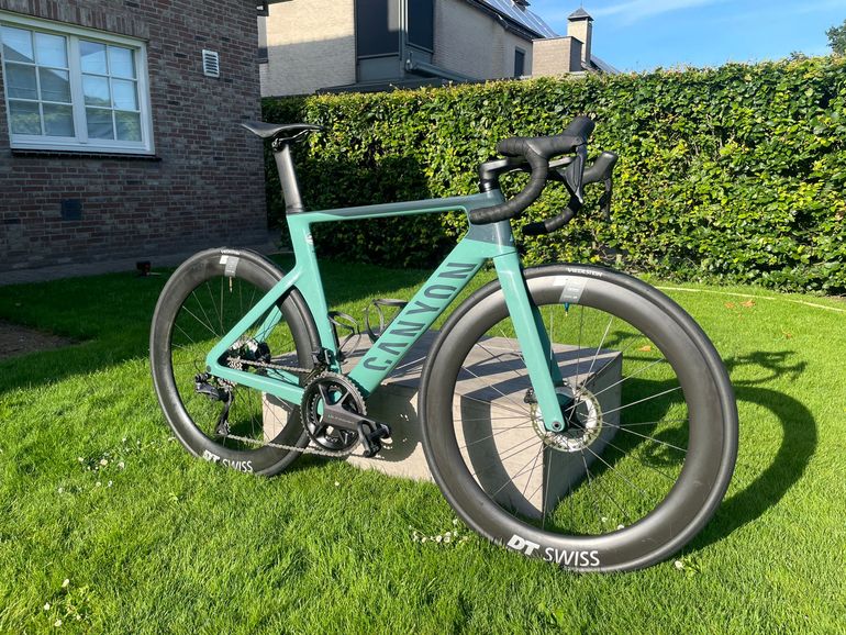 Used Canyon Aeroad CF SLX 8 Di2 2023 2023 Road & Gravel, Blue — image 1 of 6