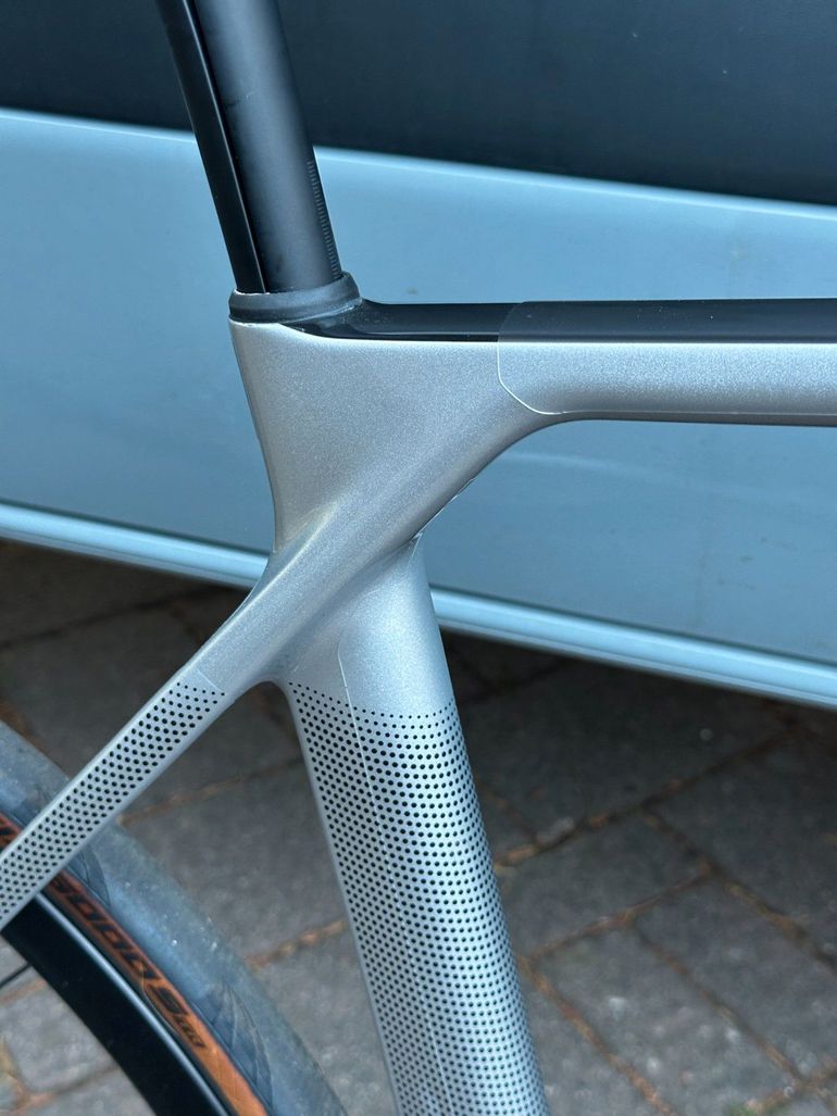 Used Canyon Endurace CF SLX 7 Di2 2026 2026 Road & Gravel, Light Gray — image 4 of 18