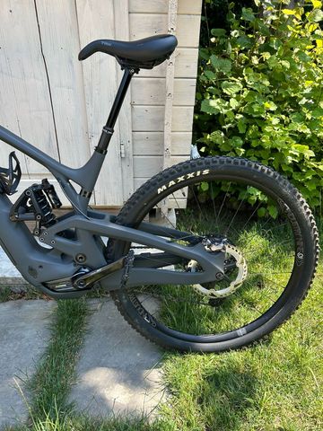 Used Evil Epocalypse XT 2023 2023 Mountainbike, Light Gray, 29 — image 2 of 12